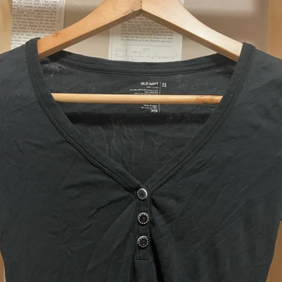 Y2k Medium Black V-Neck Buttoned Womens Top Old Navy - Picture 6 of 13